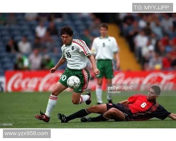 揭秘足球球星高强度科学化训练全过程提升竞技状态的核心秘诀 揭秘足球球星高强度科学化训练全过程提升竞技状态的核心秘诀